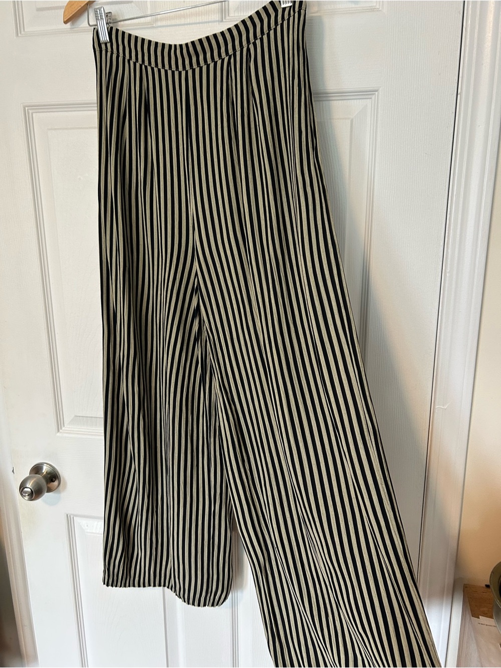 Striped Wide Leg Crinkle Pleated Pants